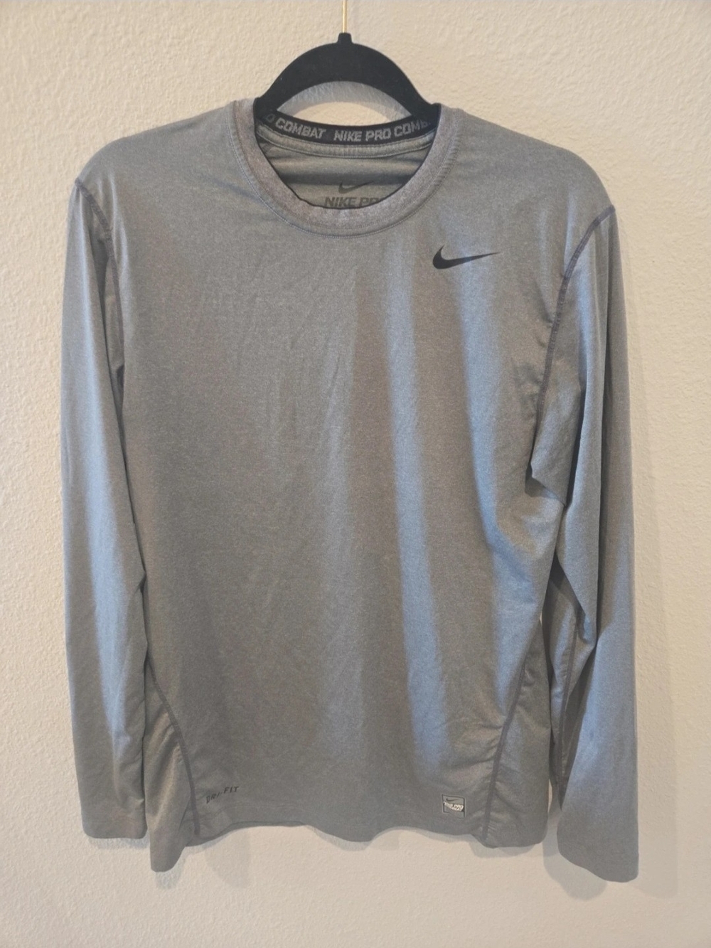 Nike Men’s Long Sleeve Dri-FIT Crew Shirt - Light Gray